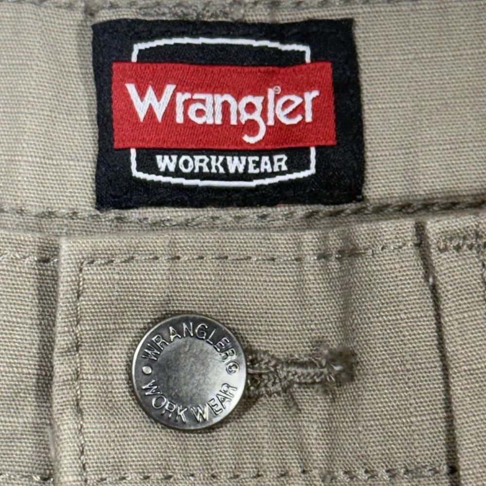 Wrangler Workwear cargo shorts heavy duty outdoor ripstop Men’s Size 42 - Picture 6 of 15